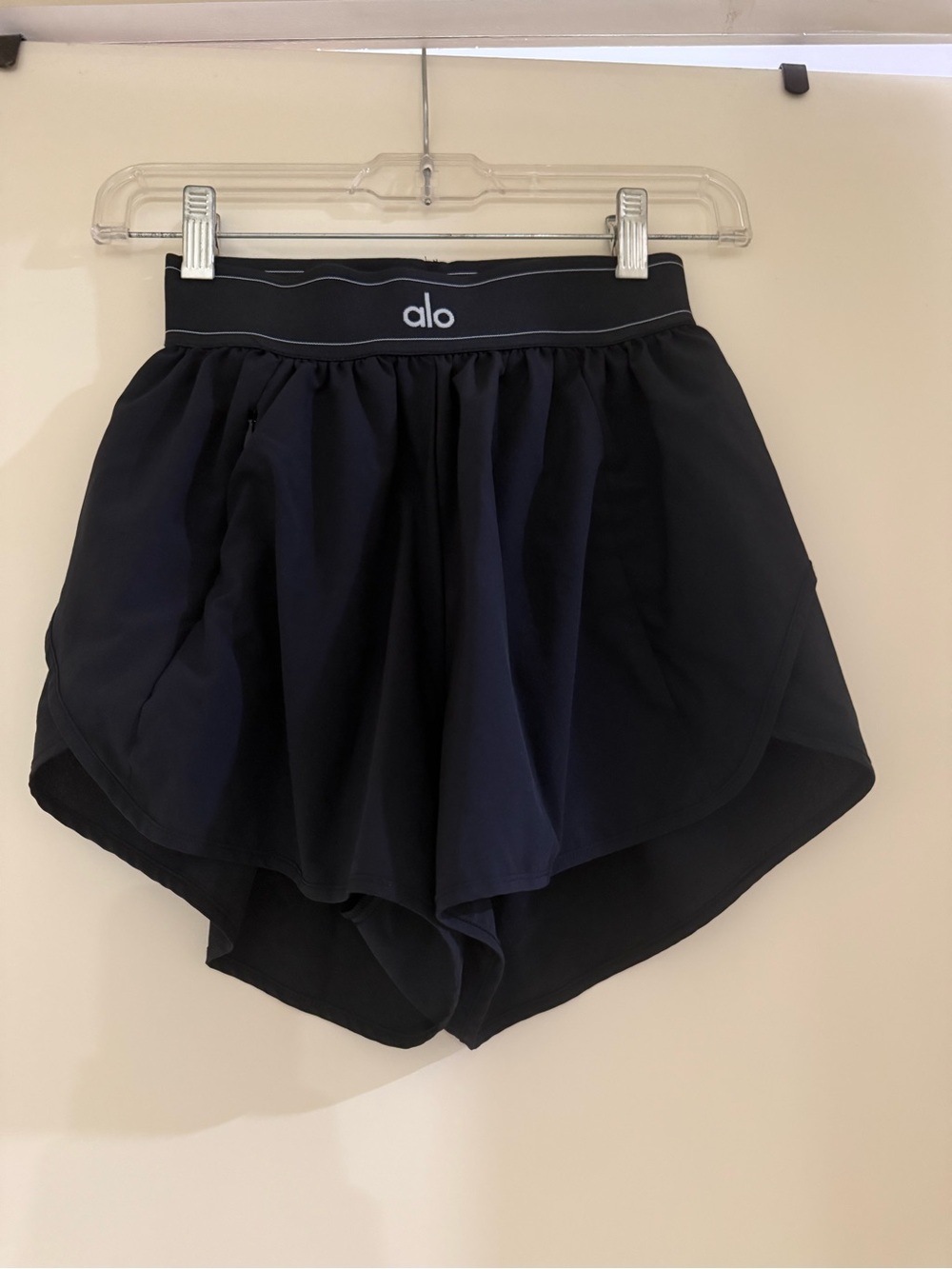 ALO Yoga Black Women's Athletic Layered Shorts